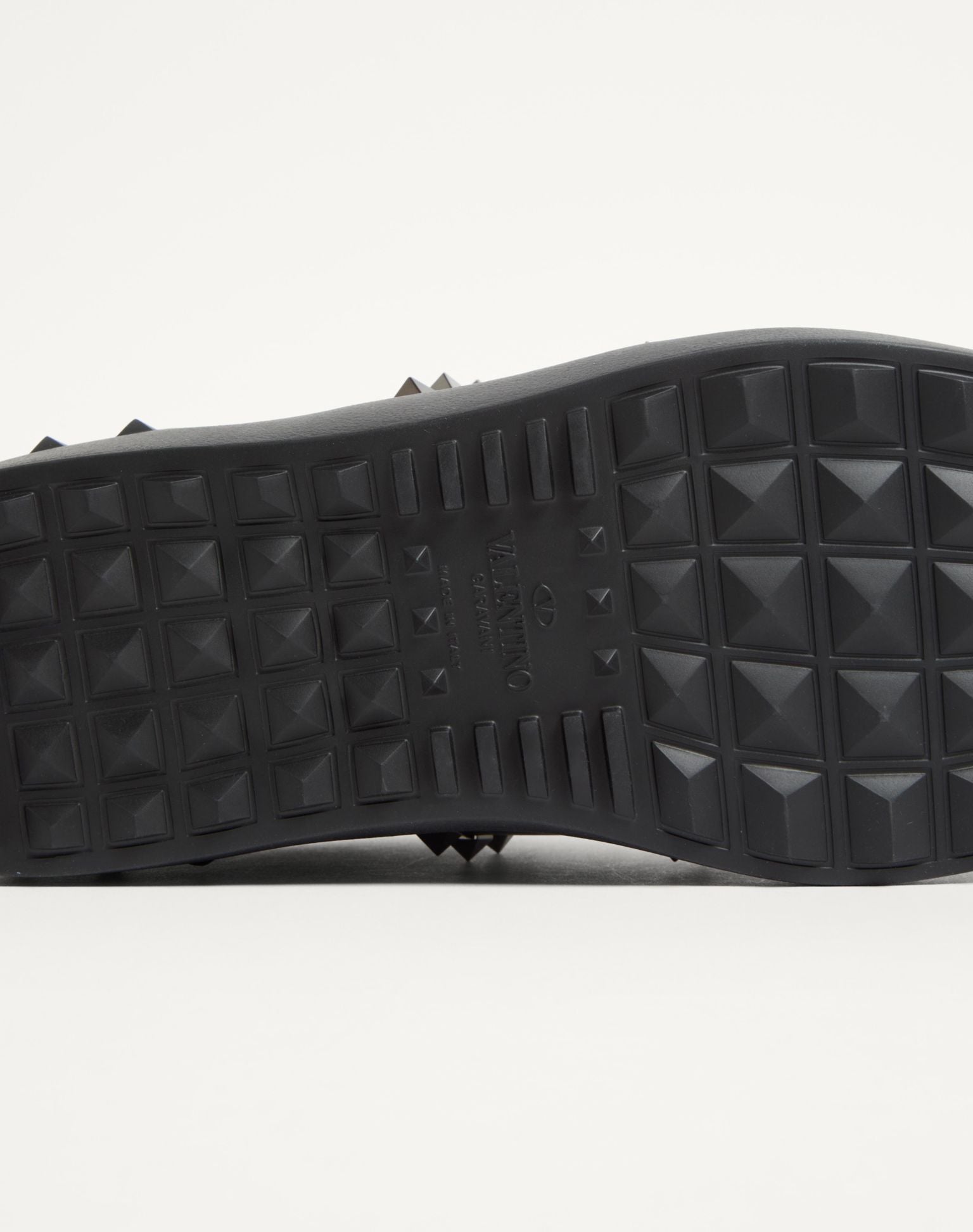 Valentino Garavani
Rockstud Untitled leather