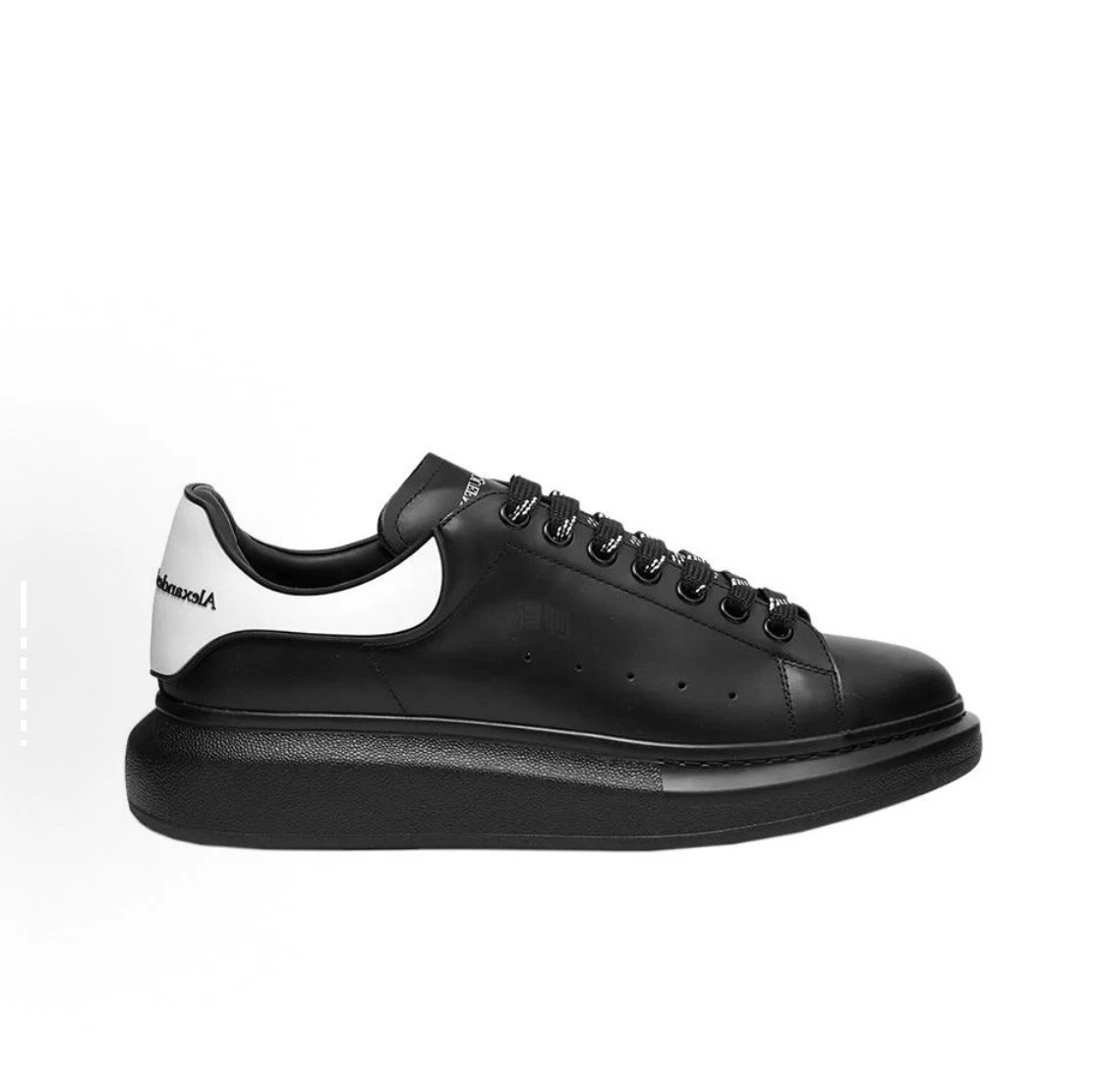 Alexander McQueen Oversized sneaker in   Black/white