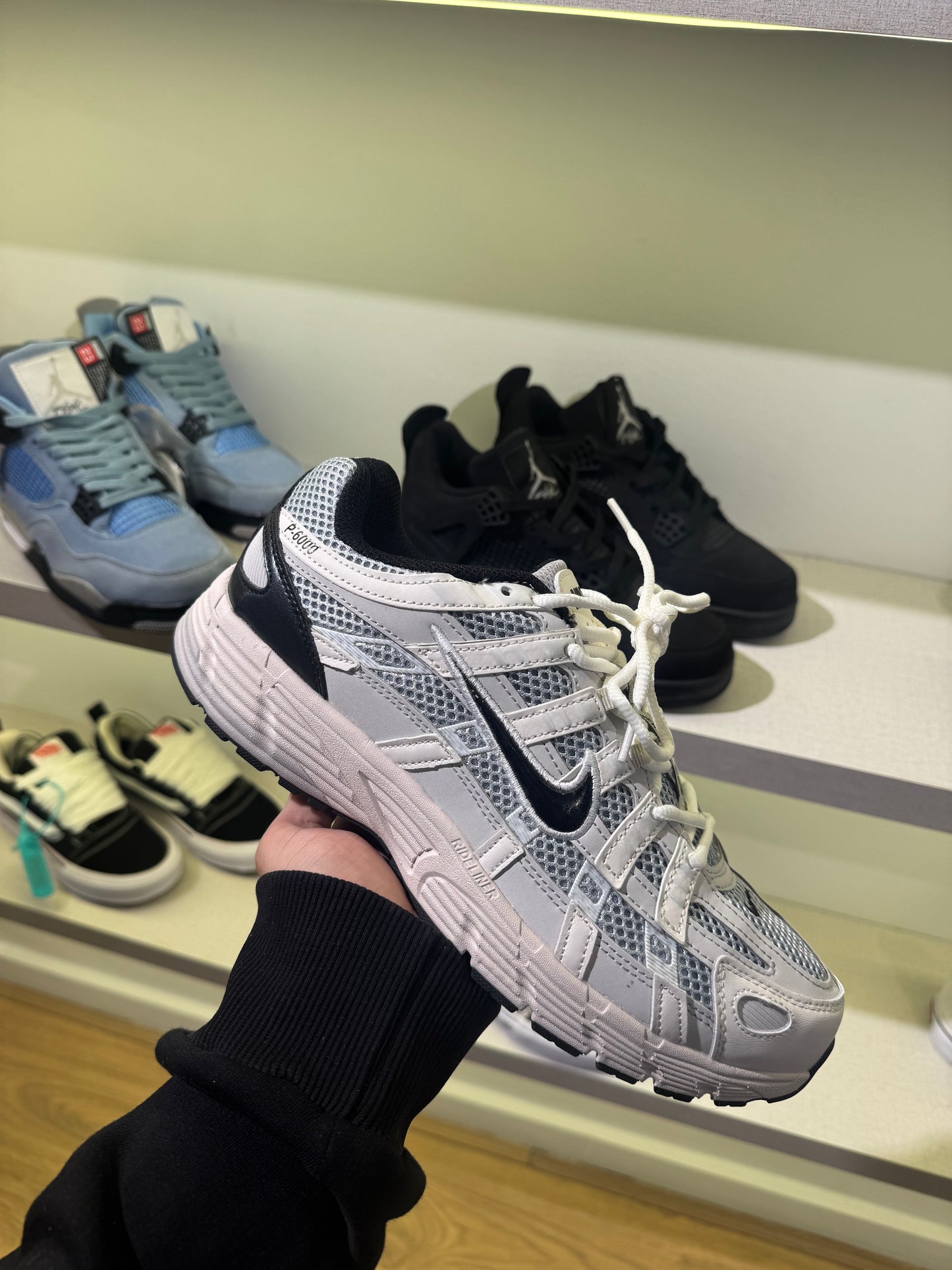 Nike p 6000 Metallic -white