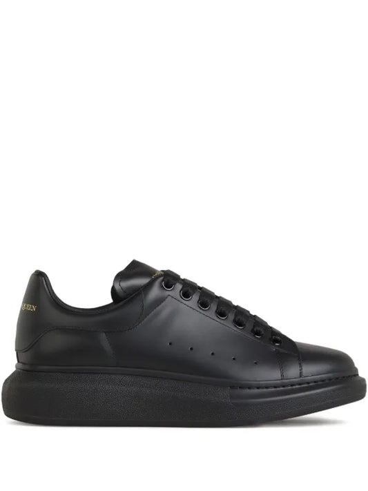 Alexander McQueen
-Black-